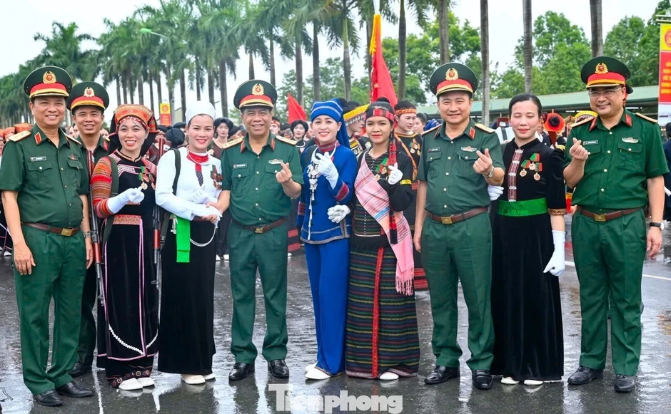 Bước chân từ làng quê đến với những ngày đại lễ của đất nước Bước chân từ làng quê đến với những ngày đại lễ của đất nước