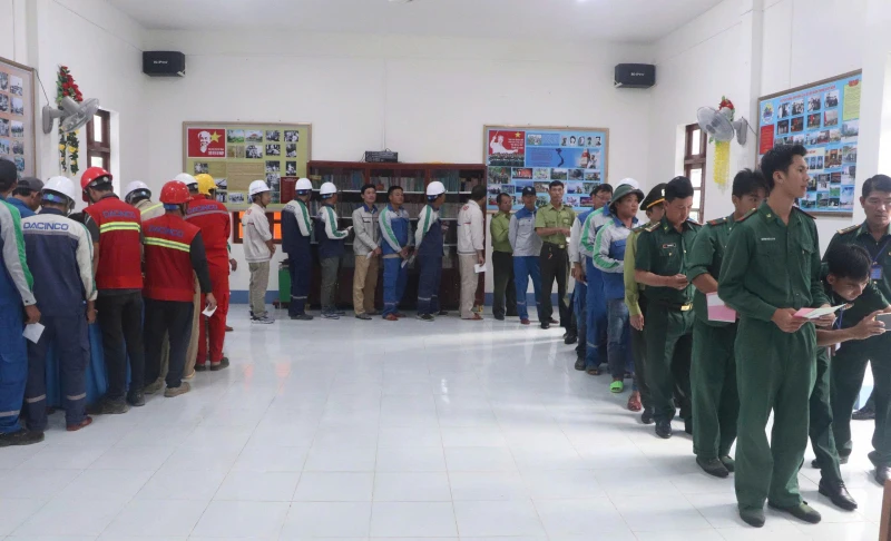 Cà Mau: Bầu cử sớm ở đảo Hòn Khoai và Hòn Chuối Cà Mau: Bầu cử sớm ở đảo Hòn Khoai và Hòn Chuối