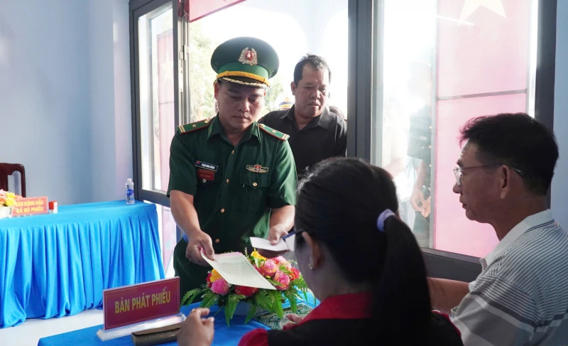 Cà Mau: Bầu cử sớm ở đảo Hòn Khoai và Hòn Chuối Cà Mau: Bầu cử sớm ở đảo Hòn Khoai và Hòn Chuối