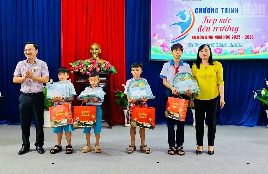 Cà Mau: Chuyển biến bước đầu ở một cơ sở Cà Mau: Chuyển biến bước đầu ở một cơ sở