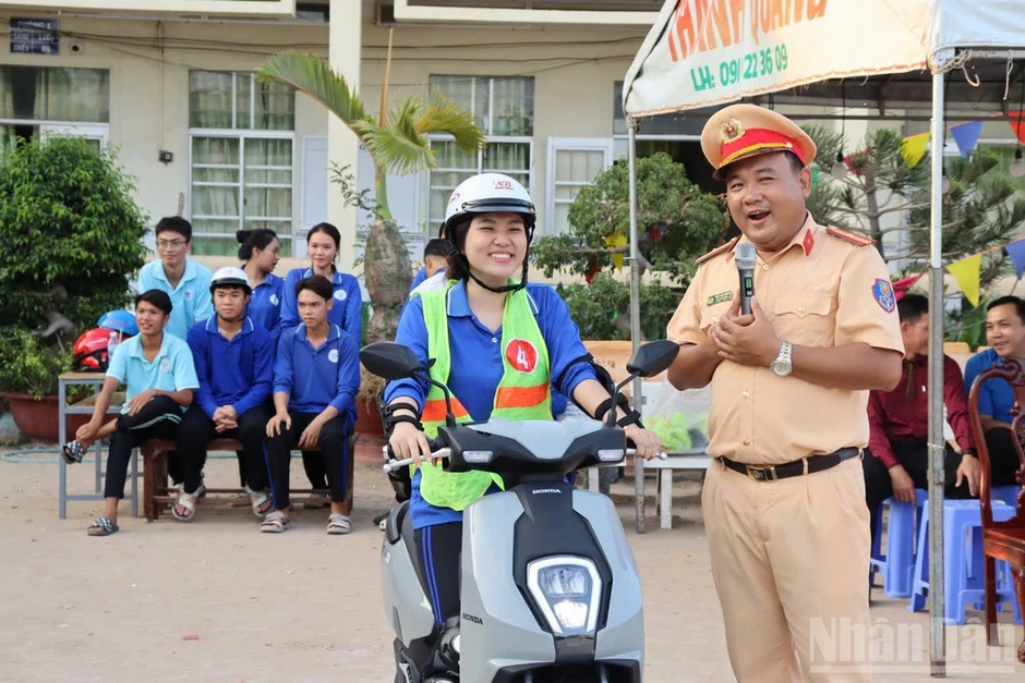 Cà Mau gieo mầm văn hóa giao thông từ học đường Cà Mau gieo mầm văn hóa giao thông từ học đường