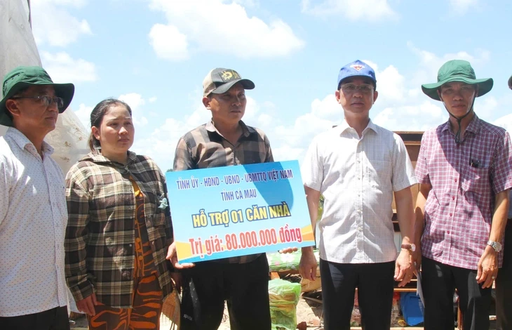 Cà Mau hỗ trợ 80 triệu đồng cho hộ dân có nhà bị sập hoàn toàn do dông, lốc
