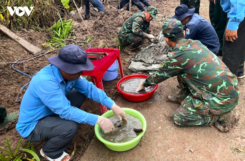 Cà Mau: Quy tập 1 hài cốt liệt sĩ tại Nghĩa trang tạm Cầu Chữ Y Cà Mau: Quy tập 1 hài cốt liệt sĩ tại Nghĩa trang tạm Cầu Chữ Y