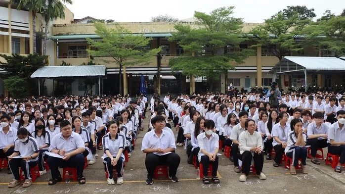 Cà Mau thông báo đường dây nóng tiếp nhận thông tin kỳ thi tốt nghiệp THPT