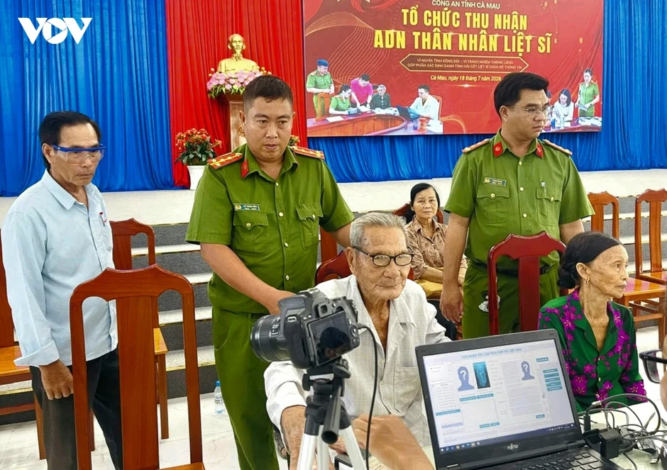 Cà Mau thu nhận hơn 3.300 mẫu ADN thân nhân liệt sĩ trên toàn tỉnh Cà Mau thu nhận hơn 3.300 mẫu ADN thân nhân liệt sĩ trên toàn tỉnh