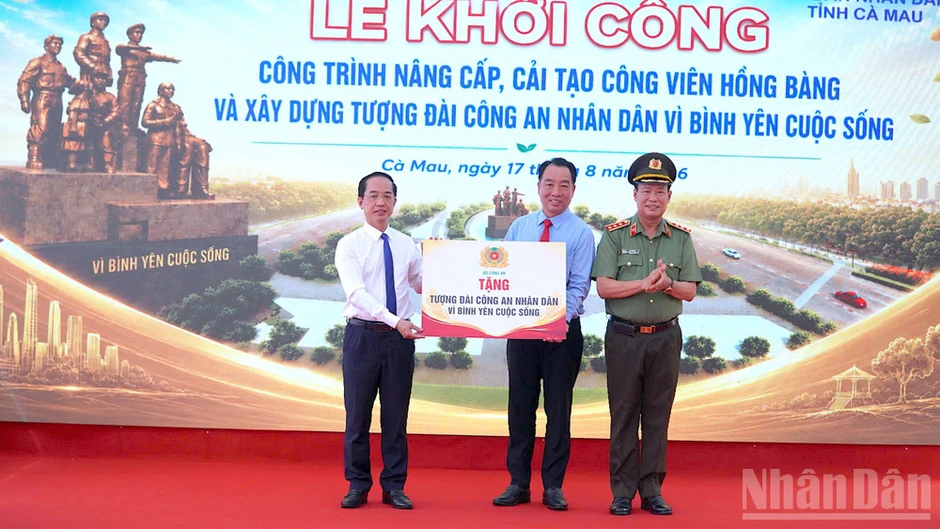 Cà Mau xây dựng tượng đài “Công an nhân dân vì bình yên cuộc sống” Cà Mau xây dựng tượng đài “Công an nhân dân vì bình yên cuộc sống”
