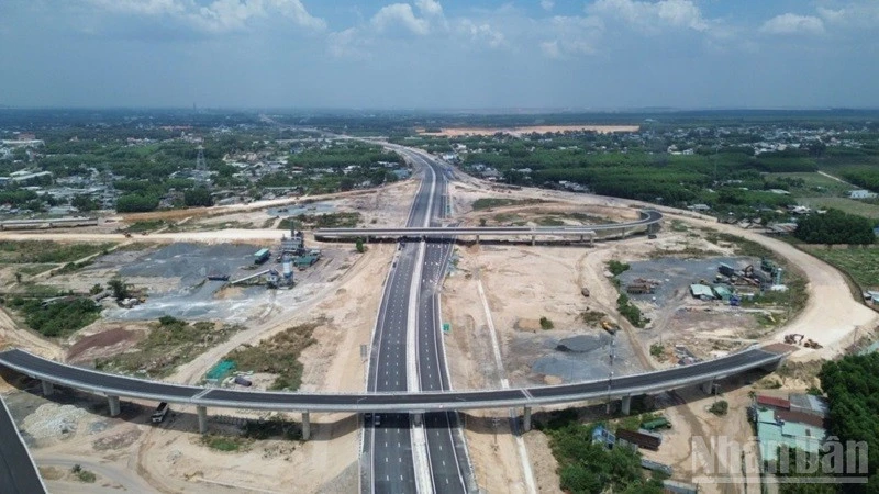 Cả nước khai thác gần 3.350km đường cao tốc Cả nước khai thác gần 3.350km đường cao tốc