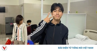 Các nạn nhân cùng người tham gia ứng cứu vụ cháy tại Lĩnh Nam được xuất viện