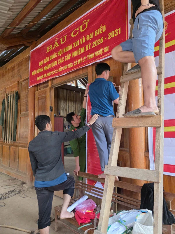 Các xã biên giới rẻo cao Nghệ An sẵn sàng ngày bầu cử sớm Các xã biên giới rẻo cao Nghệ An sẵn sàng ngày bầu cử sớm