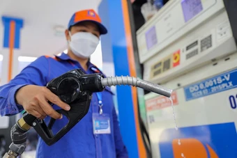 Cách tiết kiệm xăng dầu hiệu quả, giảm chi phí đi lại mỗi ngày