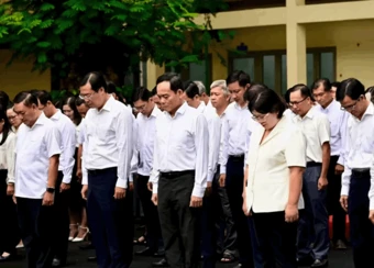 Cán bộ, công chức ủng hộ Quỹ “Vì biển đảo quê hương – Vì tuyến đầu Tổ quốc” TPHCM