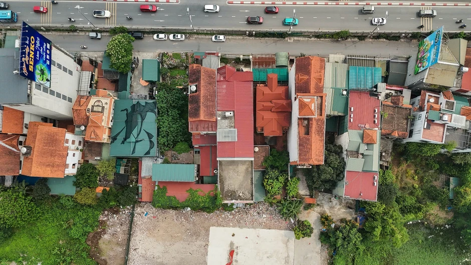 Cận cảnh đoạn đường dài 100 m có mức đầu tư 6,42 tỉ đồng/m Cận cảnh đoạn đường dài 100 m có mức đầu tư 6,42 tỉ đồng/m