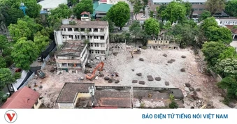 Cận cảnh phá dỡ khu đất “địa chỉ giới trẻ” một thời, mở rộng Nhà tang lễ Quốc gia
