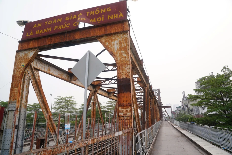 Cận cảnh sửa chữa cầu Long Biên