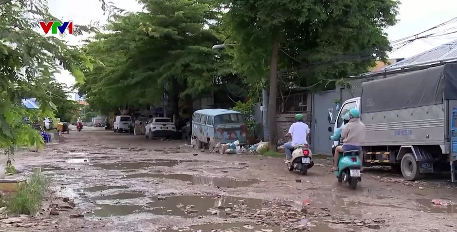 Cần sớm khắc phục tuyến hẻm kết nối xuống cấp tại cửa ngõ phía nam TP Hồ Chí Minh Cần sớm khắc phục tuyến hẻm kết nối xuống cấp tại cửa ngõ phía nam TP Hồ Chí Minh