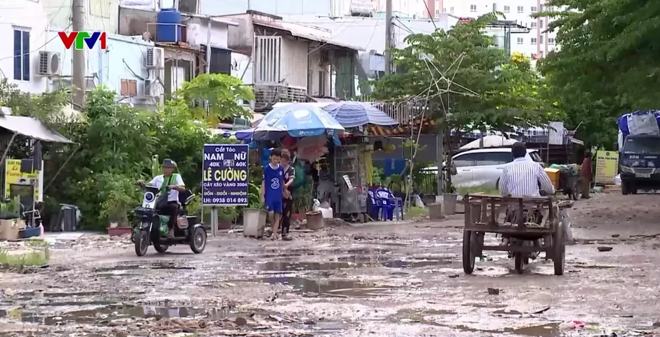 Cần sớm khắc phục tuyến hẻm kết nối xuống cấp tại cửa ngõ phía nam TP Hồ Chí Minh Cần sớm khắc phục tuyến hẻm kết nối xuống cấp tại cửa ngõ phía nam TP Hồ Chí Minh