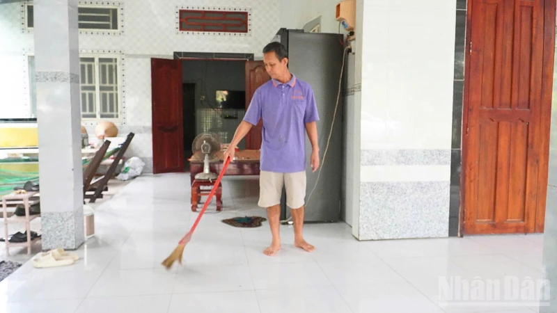 Cần Thơ: Người dân đồng thuận bàn giao đất, mở đường phát triển giao thông Cần Thơ: Người dân đồng thuận bàn giao đất, mở đường phát triển giao thông