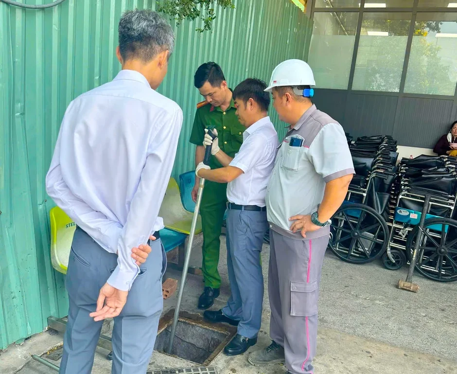 Cần Thơ: Phát hiện một bệnh viện xả nước thải chưa qua xử lý ra môi trường Cần Thơ: Phát hiện một bệnh viện xả nước thải chưa qua xử lý ra môi trường