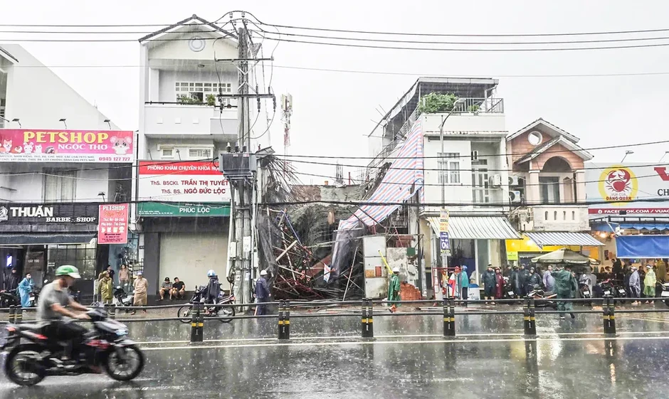 Cần Thơ: Sập công trình, 3 người bị thương