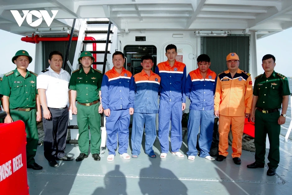 Cần Thơ tiếp nhận 4 thuyền viên gặp nạn trên biển Cần Thơ tiếp nhận 4 thuyền viên gặp nạn trên biển