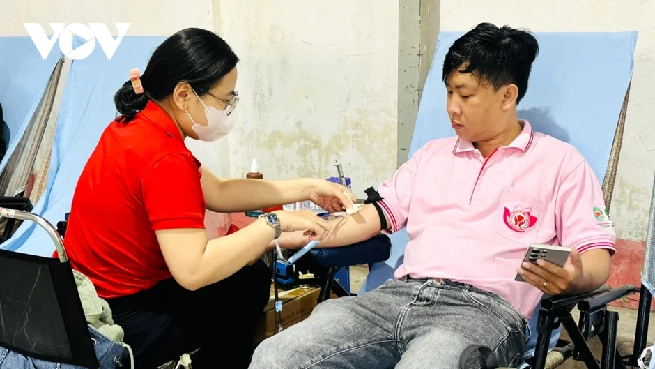 Cần Thơ tiếp nhận gần 680 đơn vị máu trong ngày “Chủ nhật đỏ” Cần Thơ tiếp nhận gần 680 đơn vị máu trong ngày “Chủ nhật đỏ”