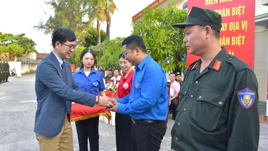 Cần Thơ tiếp nhận gần 680 đơn vị máu trong ngày “Chủ nhật đỏ” Cần Thơ tiếp nhận gần 680 đơn vị máu trong ngày “Chủ nhật đỏ”