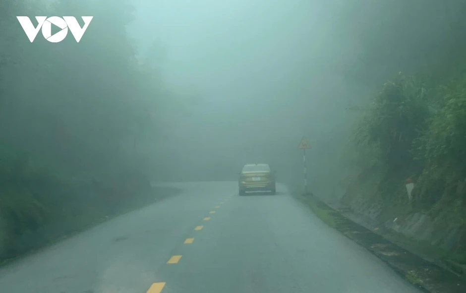 Cảnh báo mất an toàn giao thông trên đèo Vi Ô Lắc sau nhiều vụ tai nạn Cảnh báo mất an toàn giao thông trên đèo Vi Ô Lắc sau nhiều vụ tai nạn