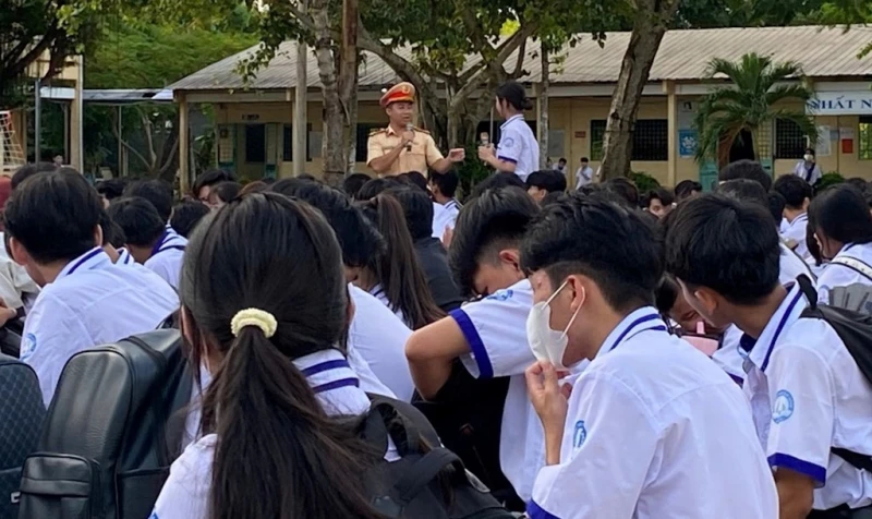 Cảnh báo phát sinh tội phạm từ việc ứng xử khi tham gia giao thông Cảnh báo phát sinh tội phạm từ việc ứng xử khi tham gia giao thông