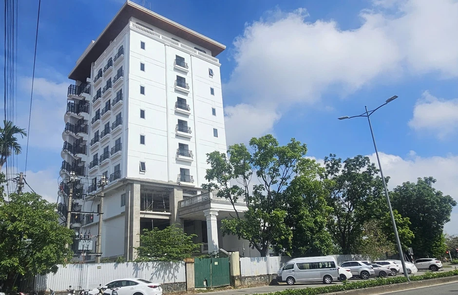 Cảnh cáo giám đốc, một phó giám đốc Ban QLDA Đầu tư xây dựng và Phát triển đô thị Huế Cảnh cáo giám đốc, một phó giám đốc Ban QLDA Đầu tư xây dựng và Phát triển đô thị Huế