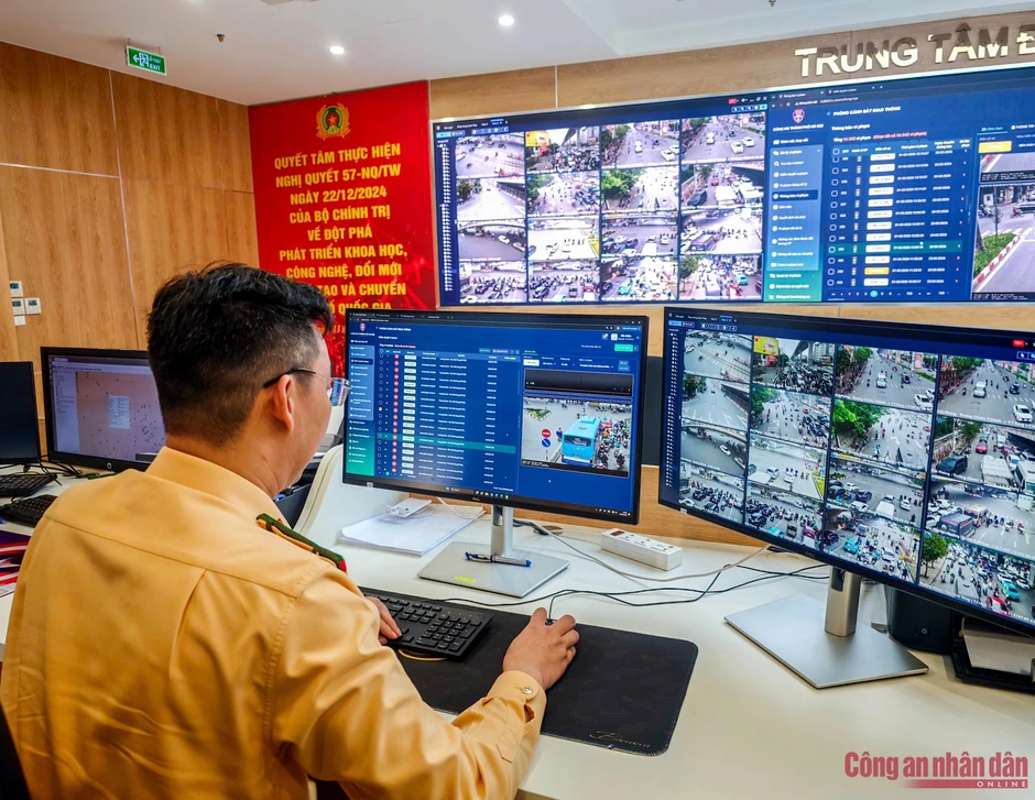 Cảnh sát bay Flycam kết hợp mắt thần AI xử lý dừng, đỗ xe sai quy định