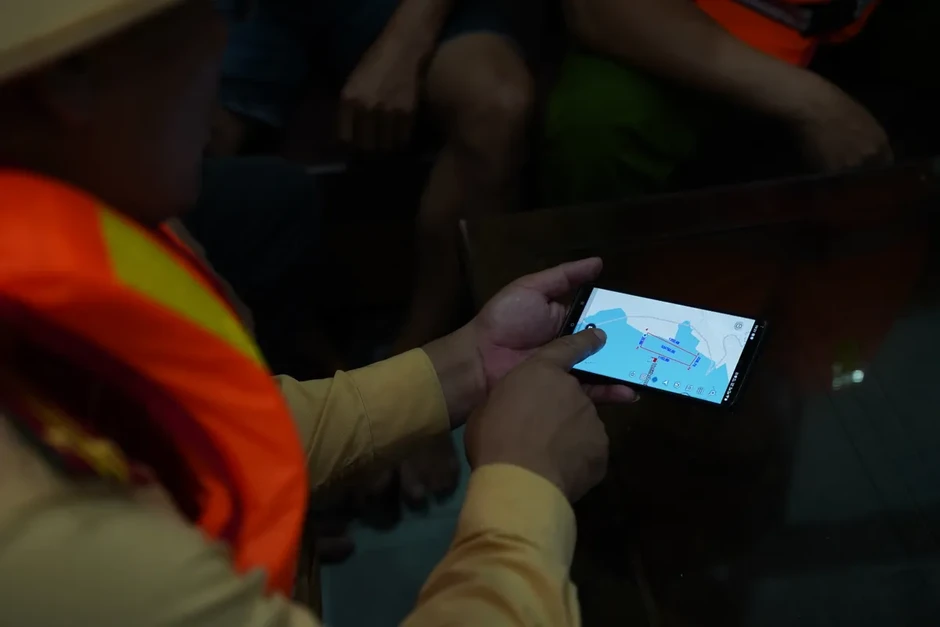 Cảnh sát đường thủy Hà Nội tuần tra xuyên đêm giữa mùa mưa bão Cảnh sát đường thủy Hà Nội tuần tra xuyên đêm giữa mùa mưa bão