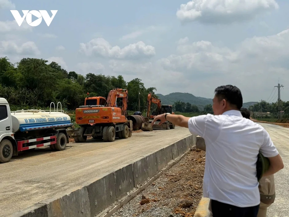 Cao Bằng yêu cầu nhà thầu gấp rút đẩy nhanh tiến độ Dự án đường tránh xã Hòa An Cao Bằng yêu cầu nhà thầu gấp rút đẩy nhanh tiến độ Dự án đường tránh xã Hòa An