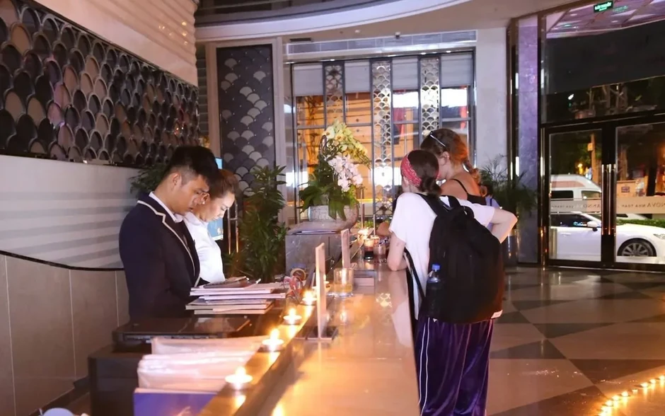 Cao điểm du lịch 30/4 - 1/5: Du khách cần thận trọng trước các chiêu trò lừa đảo Cao điểm du lịch 30/4 - 1/5: Du khách cần thận trọng trước các chiêu trò lừa đảo