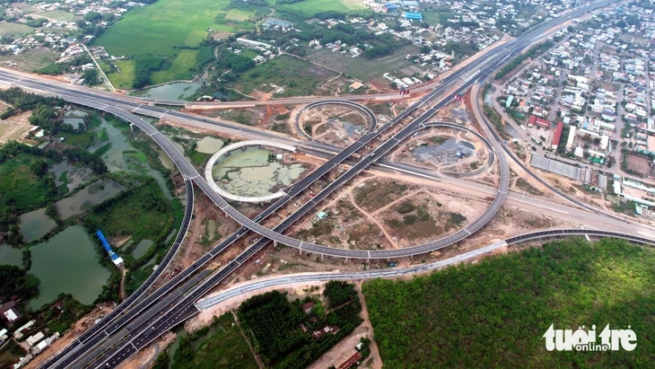 Cao tốc Biên Hòa - Vũng Tàu: Đảm bảo điều kiện kỹ thuật lắp đặt thiết bị thu phí không dừng ETC Cao tốc Biên Hòa - Vũng Tàu: Đảm bảo điều kiện kỹ thuật lắp đặt thiết bị thu phí không dừng ETC