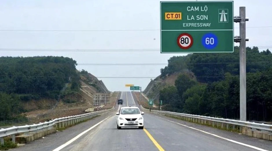 Cao tốc Cam Lộ - La Sơn: Nâng tốc độ lên 80km/h tại các đoạn chưa thi công Cao tốc Cam Lộ - La Sơn: Nâng tốc độ lên 80km/h tại các đoạn chưa thi công