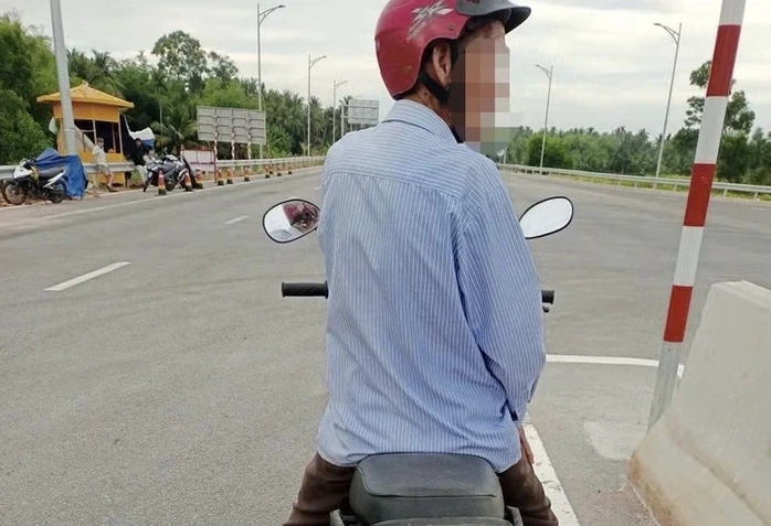 Cao tốc mới thông xe đã xuất hiện hàng loạt vi phạm nguy hiểm Cao tốc mới thông xe đã xuất hiện hàng loạt vi phạm nguy hiểm