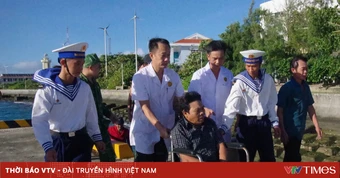 Cấp cứu kịp thời ngư dân bị nhiễm trùng đường mật ở đảo Trường Sa