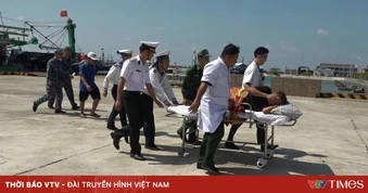 Cấp cứu kịp thời ngư dân bị nhồi máu não tại đảo Trường Sa
