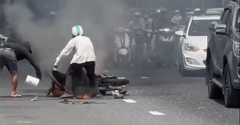 Câu chuyện cụ già bị cháy xe máy đã 'sinh ra' những người hùng mạng xã hội