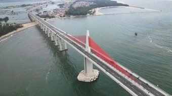 Cầu vượt cửa biển Thuận An, thành phố Huế chính thức thông xe