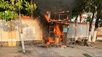 Cây ATM ở Cà Mau cháy dữ dội lúc sáng sớm