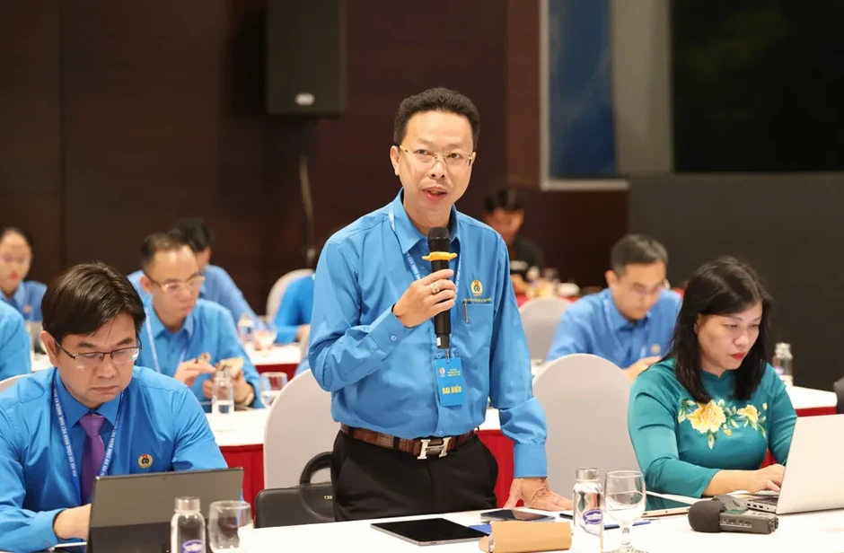 Chăm lo, bảo vệ quyền và lợi ích hợp pháp, chính đáng của đoàn viên, người lao động Chăm lo, bảo vệ quyền và lợi ích hợp pháp, chính đáng của đoàn viên, người lao động