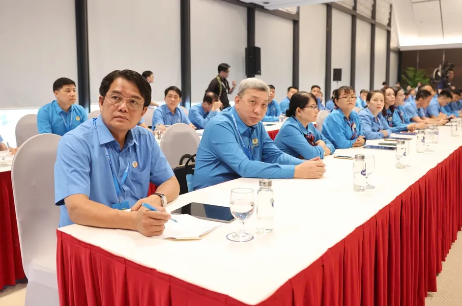 Chăm lo, bảo vệ quyền và lợi ích hợp pháp, chính đáng của đoàn viên, người lao động Chăm lo, bảo vệ quyền và lợi ích hợp pháp, chính đáng của đoàn viên, người lao động
