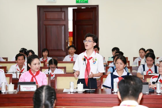 Chăm lo chu đáo những trụ cột của tương lai Chăm lo chu đáo những trụ cột của tương lai