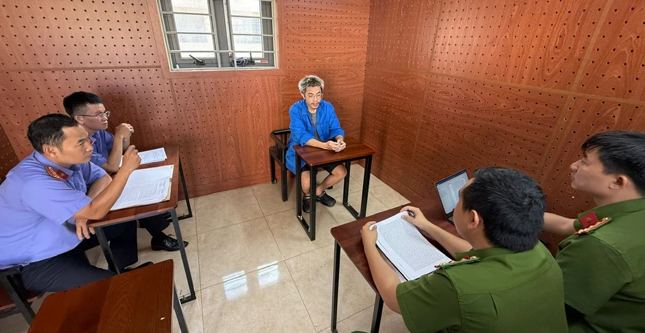 Chân dung "bác sĩ tâm linh" 29 tuổi và những trò ma mị Chân dung "bác sĩ tâm linh" 29 tuổi và những trò ma mị
