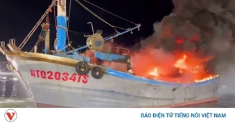 Cháy 2 tàu cá đang neo đậu tại tỉnh Khánh Hòa, thiệt hại 6 tỷ đồng