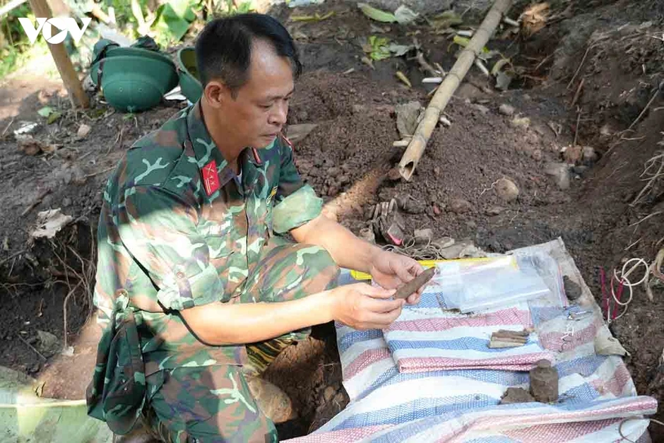 Chạy đua với thời gian tìm kiếm ngôi mộ tập thể khu vực Pháo đài K30 ở Lào Cai Chạy đua với thời gian tìm kiếm ngôi mộ tập thể khu vực Pháo đài K30 ở Lào Cai