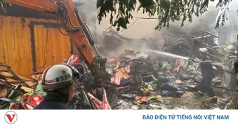 Cháy kho chứa dụng cụ thể thao tại phường Phú Diễn, Hà Nội