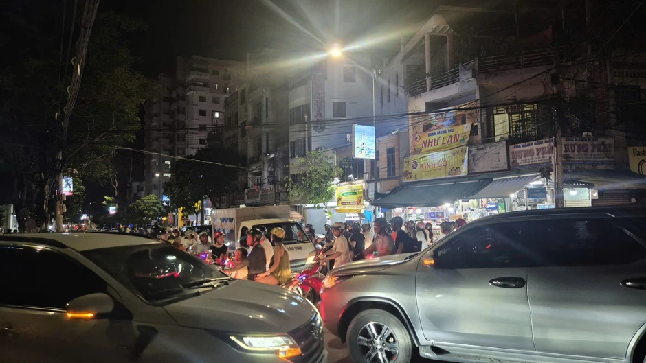 Cháy lớn chợ Biên Hòa, nhiều ki-ốt bị thiêu rụi