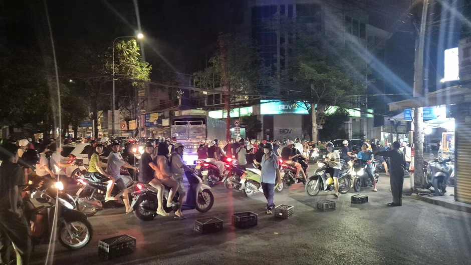 Cháy lớn chợ Biên Hòa, nhiều ki-ốt bị thiêu rụi